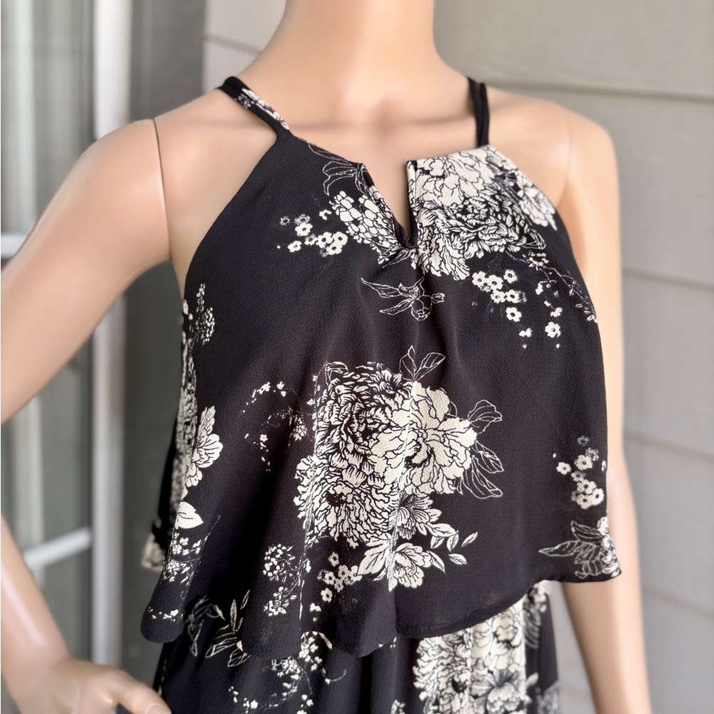 Monteau Black and Cream Floral Maxi Dress - Picture 2 of 9